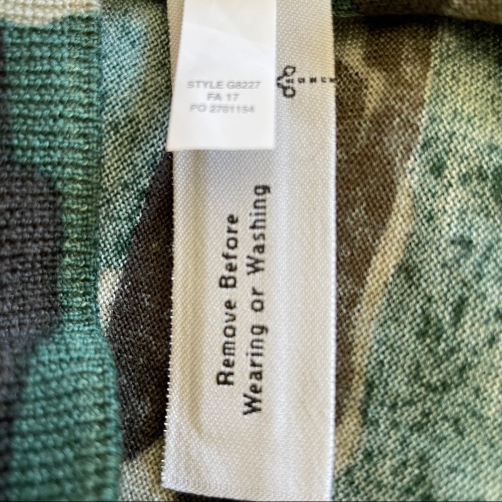 J Crew Merino wool Camo sweater NWOT - Picture 11 of 11